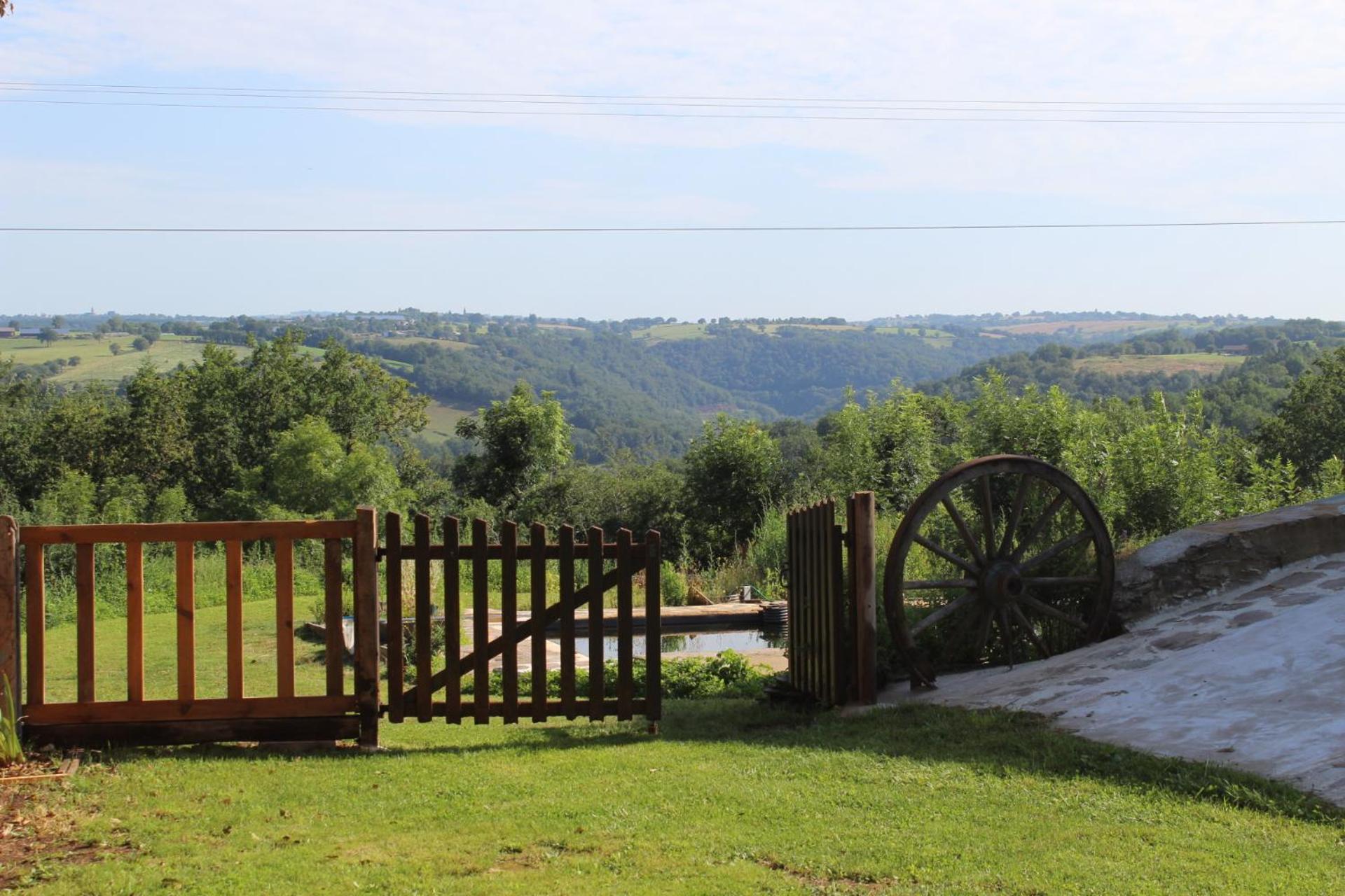 La Maison Cayre Bed & Breakfast Mirandol-Bourgnounac Exterior photo